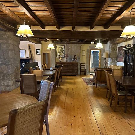 Santuari Mare De Deu Del Mont Restaurant-Hostatgeria Hotel Beuda Ngoại thất bức ảnh