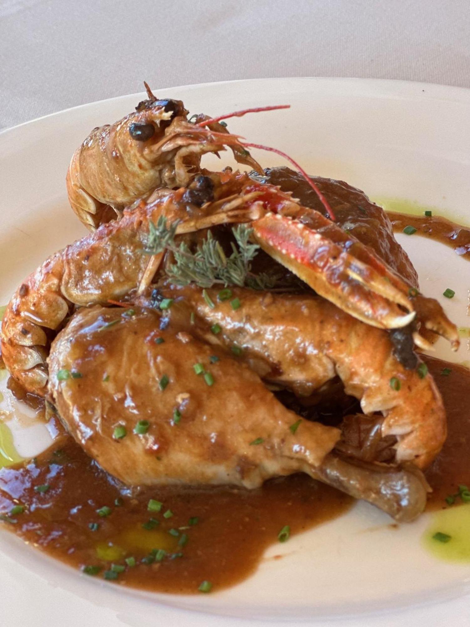 Santuari Mare De Deu Del Mont Restaurant-Hostatgeria Hotel Beuda Ngoại thất bức ảnh